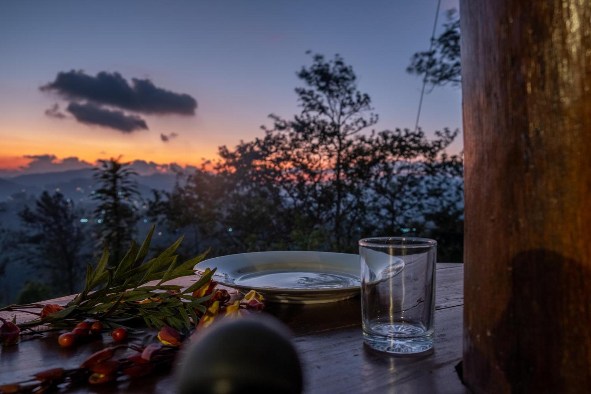Ella Mountain Palace Kültér fotó